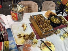 -刘姐啤酒鱼民族演艺餐厅(西街总店)