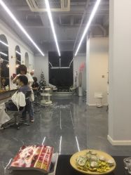 -茶发Salon·烫发染发理发