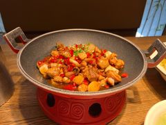 -爱碗亭·鲜炒湖南菜(壹城中心店)