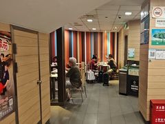 -麦当劳(乳山路店)