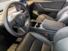 -TESLA 特斯拉(上海太古汇体验店)