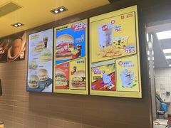 -麦当劳(轻轨曹杨路店)