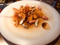 -冰冰龙虾·江湖菜·花园江景餐厅
