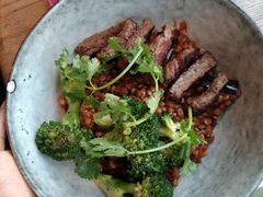 暖冬红酒炖牛腿肉能量碗-Wagas沃歌斯(杭州黄龙万科店)