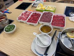 -杨老板·海鲜集市火锅·鲜切牛肉(中防万宝店)