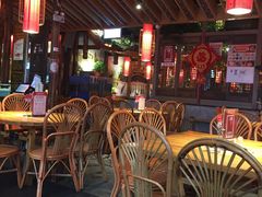 -野山舂·贵州现舂酸汤火锅(鸿通城店)