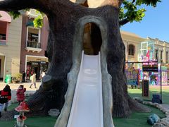 -王府井奥莱临潼小镇(临潼店)