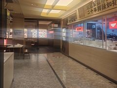 -阿瓦山寨·湘菜现炒·剁椒鱼头王(咸阳总店)