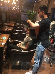 -PE SALON