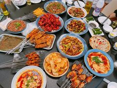 -六福烧烤酒馆(秦隆步行街店)