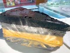 -UNI UNI(环亚凯瑟琳店)