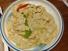 -雪乡阁东北农家菜(颛桥约好休闲街店)