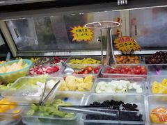 自助取餐区-老炳·七丛松甘草水果