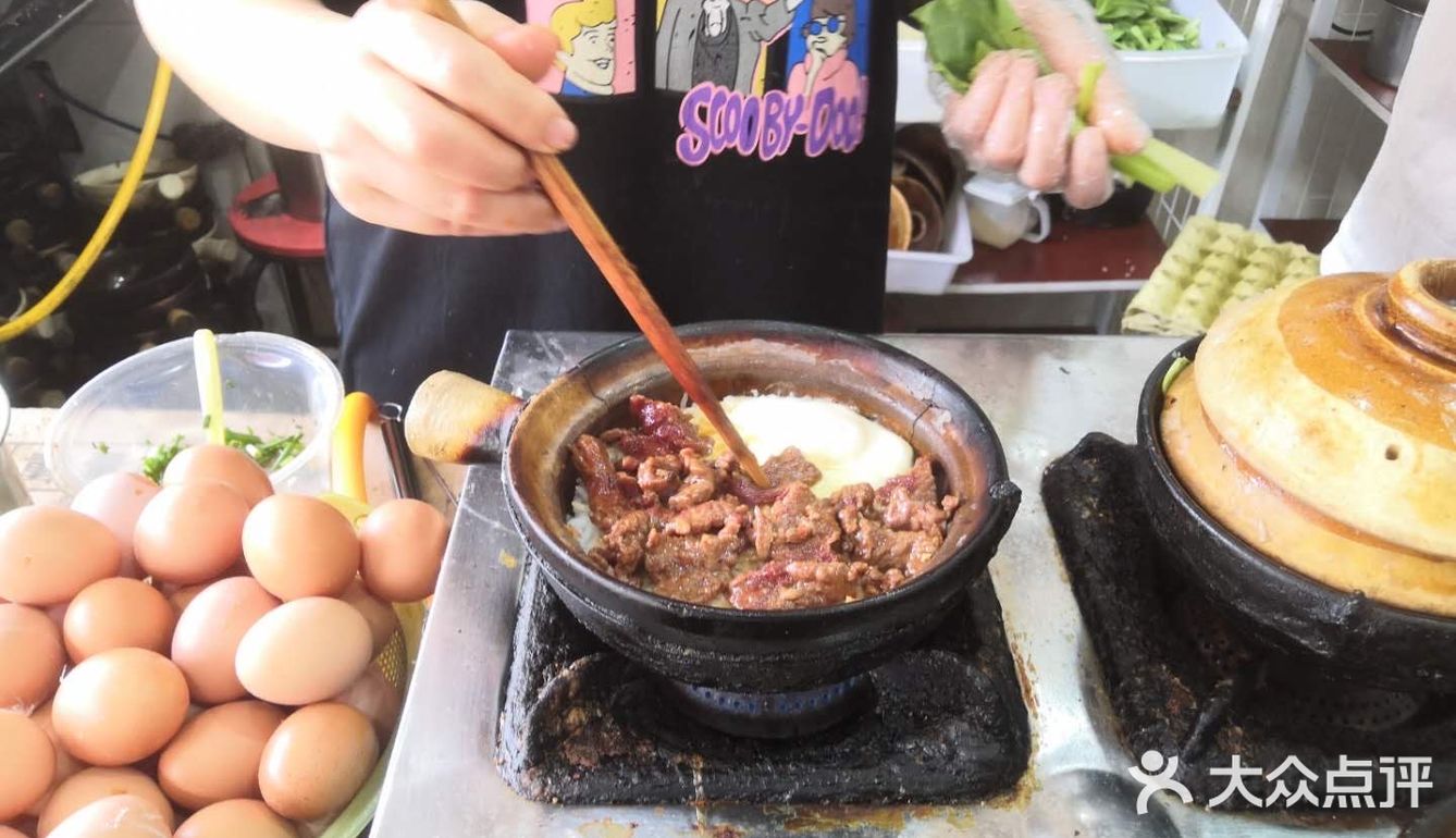 果然没让我失望，烤鸭和叉烧都要腌十三个小时
