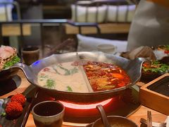 -湊湊火锅·茶憩(杭州湖滨银泰in77店)