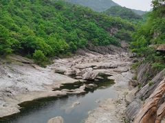 -燕子河大峡谷天坑仙境