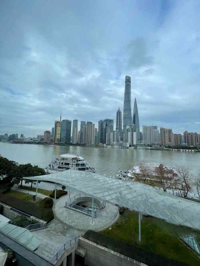 quay江畔餐厅"超棒的黄浦江夜景色,晚上用餐体验更佳,酒.