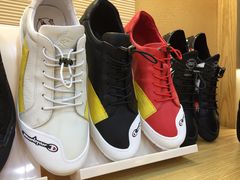 -公牛风度休闲鞋(天下桂林步行街店)