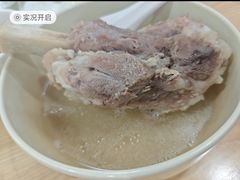 -周震馄饨