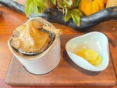 沙姜烟熏盐水乳鸽-龙吟山房(青龙山庄店)