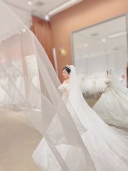 -派丽莫Pellimo原创设计婚纱品牌