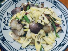高山老腊肉-将就吃农家特色土菜馆