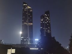 -南京眼步行桥