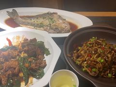 -鲁菜根·泰安菜(万达店)