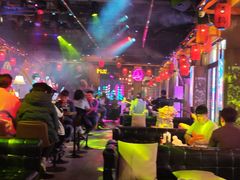 -喜鹊音乐酒馆(西街店)