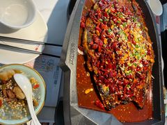 -江边城外烤全鱼(世茂广场店)