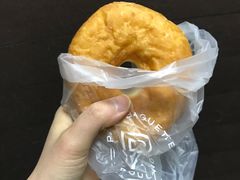 甜甜圈-巴黎贝甜(宜山路店)
