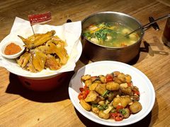 -头上红煨盐鸡·非遗院子餐厅