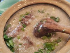 潮界生滚牛肉粥-潮界(虹桥新天地店)