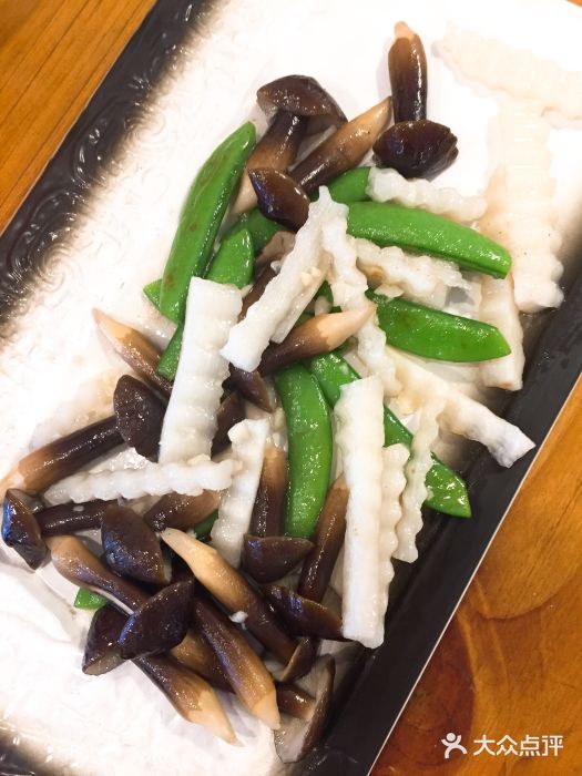 小酌海鲜阁鸡枞菌炒淮山图片