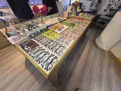 -天空之镜眼镜店蔡司依视路配镜授权零售店(望京颐堤港店)