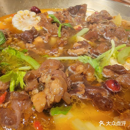 顶顶筋头巴脑牛排牛尾火锅(泉水D1区店)