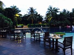 -三亚湾海居铂尔曼度假酒店