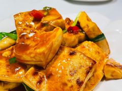 烹韭烧汁煎豆腐-悦融琥珀·京鲁菜·海味珍品(西单店)