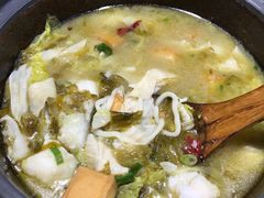 -周鱼小馆石锅酸菜鱼(活力汇店)