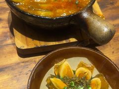 -有红鸡毛店·砂锅菜(抚琴夜市店)