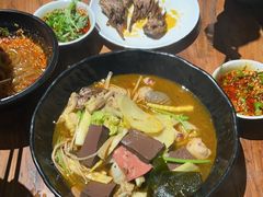 -万记麻辣烫国展总店