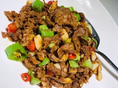 小炒黄牛肉-鱼乐轩·俄罗斯海鲜直供餐厅(群力店)