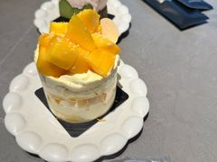 -W COLLECTIVE  DESSERT SHOP