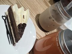 -藏猫猫咖啡主题馆(中央大道店)