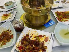 -撒拉人家.酸菜牦牛肉火锅