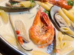 -SISTERS BAR RESTAURANT川意酒馆(嘉善老市H楼店)