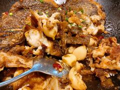 锅烧深海碟鱼头-大份-开海·红岛海鲜虾水饺(石老人店)