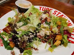 凯撒沙拉-Tubestation站点比萨(新世界大望路店)