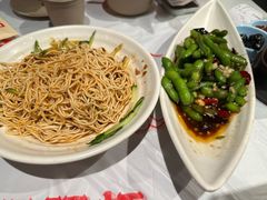 -肥肥虾庄·金牌油焖大虾(汉街SKP店)