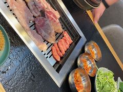 -臻牛烤肉